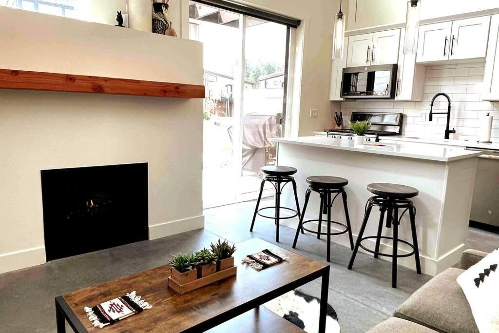 Brand New Upscale Home- Best Location! Whitefish Exterior foto