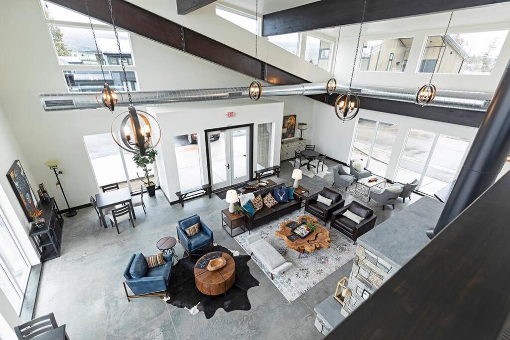 Brand New Upscale Home- Best Location! Whitefish Exterior foto