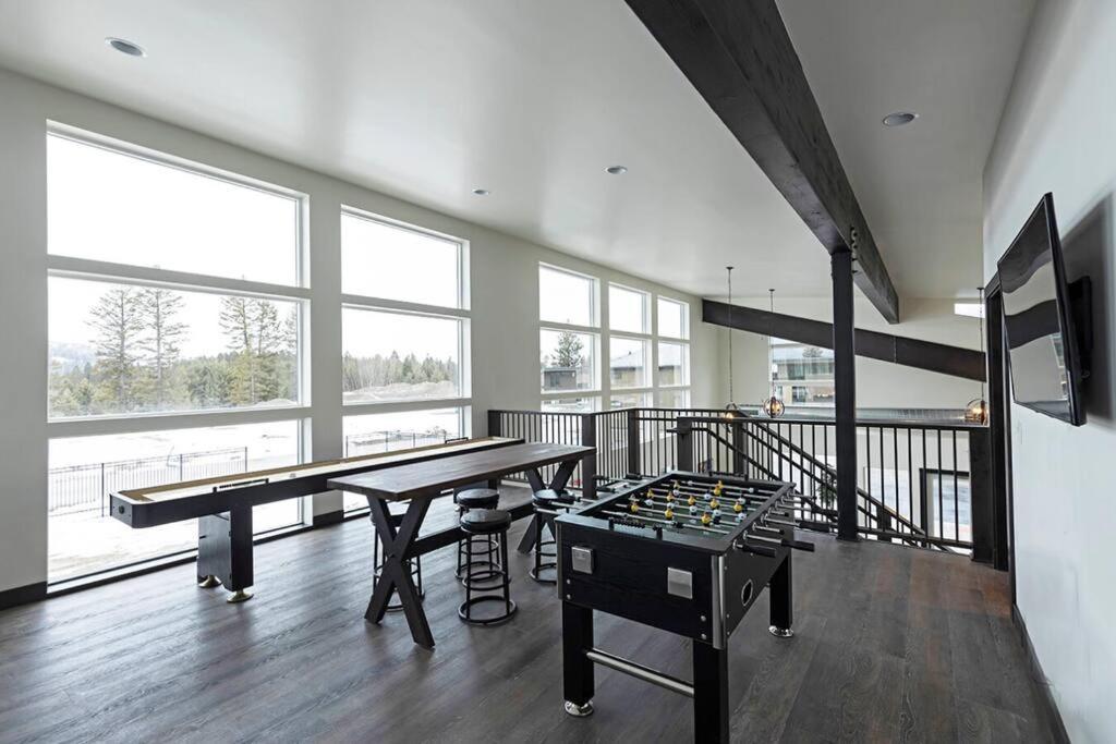Brand New Upscale Home- Best Location! Whitefish Exterior foto